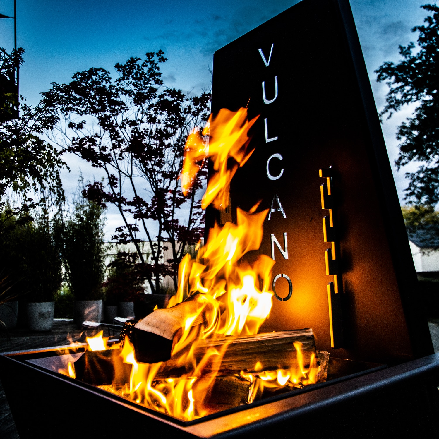 Futura Brasero de jardin, cheminée, barbecue à bois pour extérieur